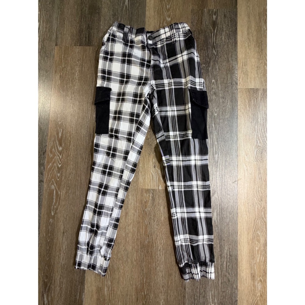 Almost Famous Cargo Joggers Womens XS Black White Plaid Utility Streetwear Pants